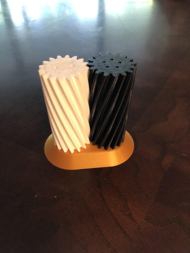 Mechanical Salt and Pepper Shaker Set with Stand